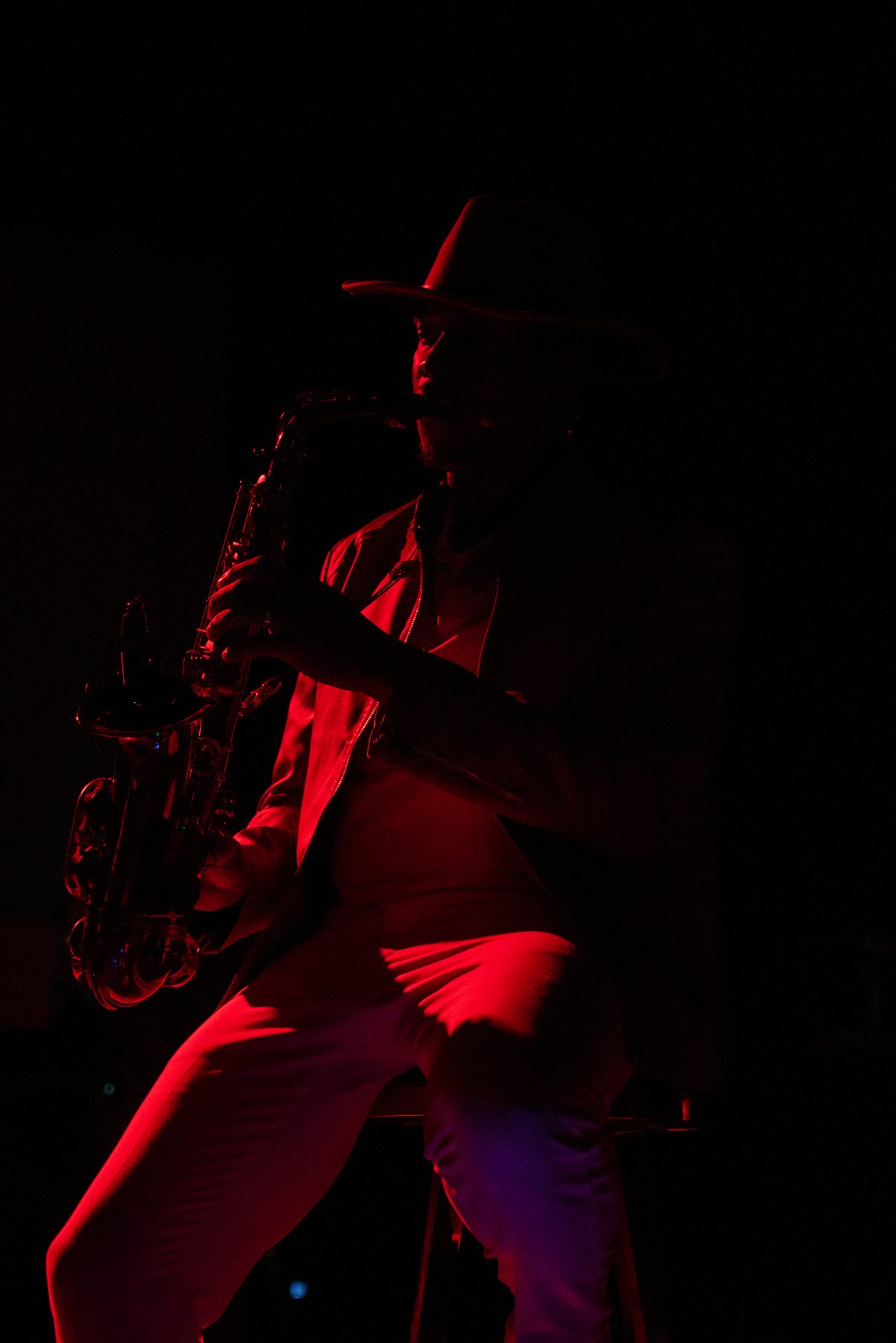 Verlando Small performing